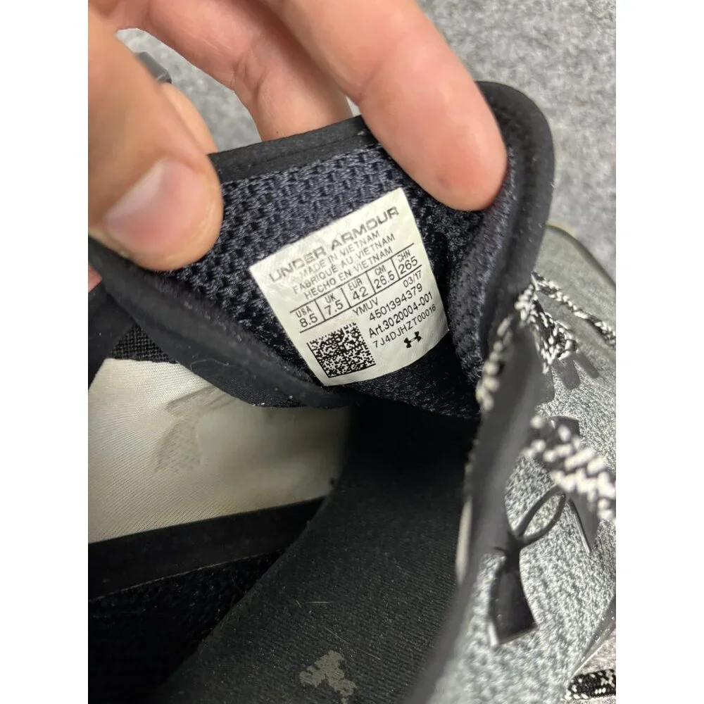 Under Armour Charged Running Shoes Womens Size 8.5 Gray Black‎ Athletic Trainers